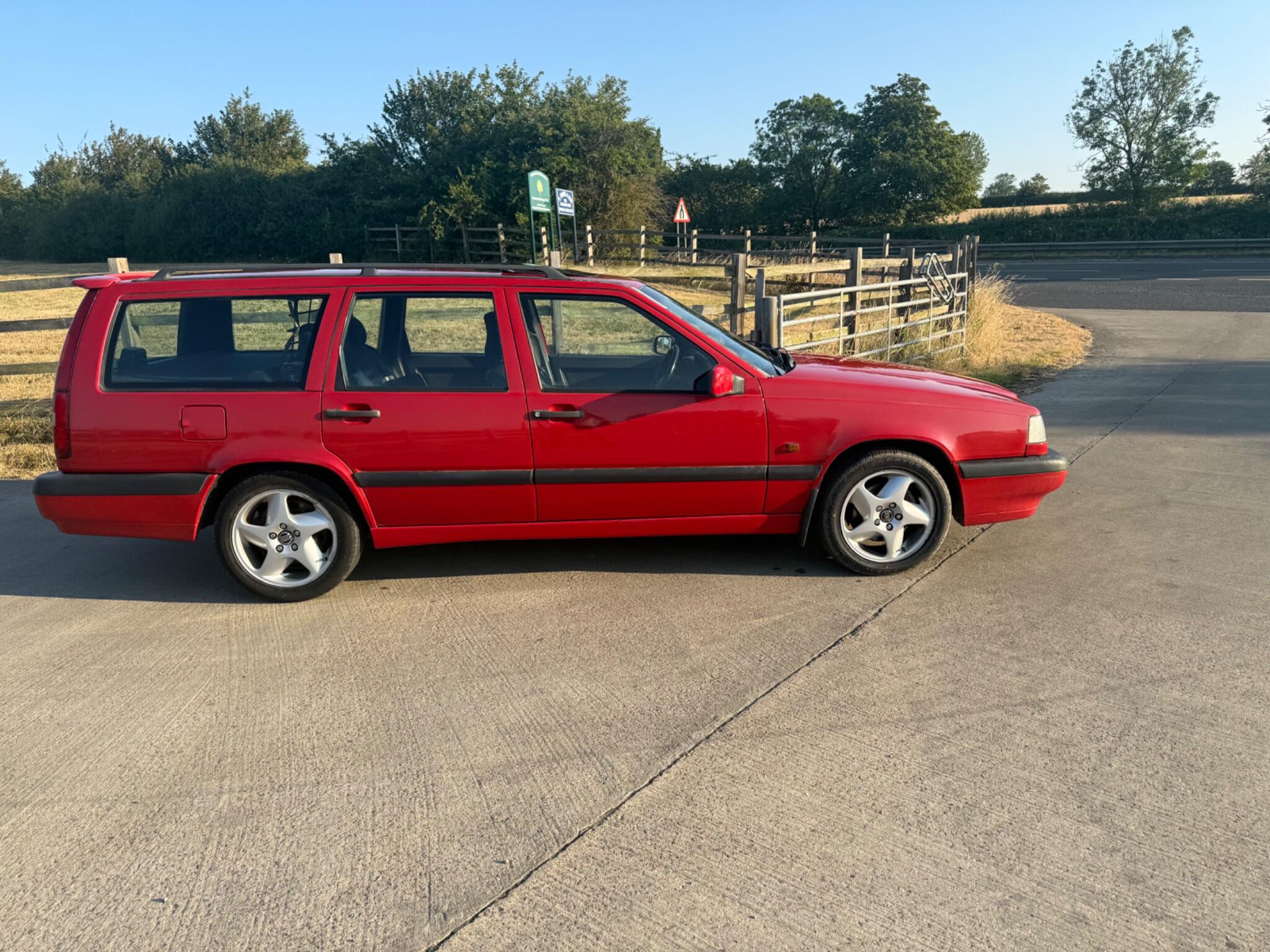 Volvo 850 2.5 20v GLT 5dr — photo 68 of 96